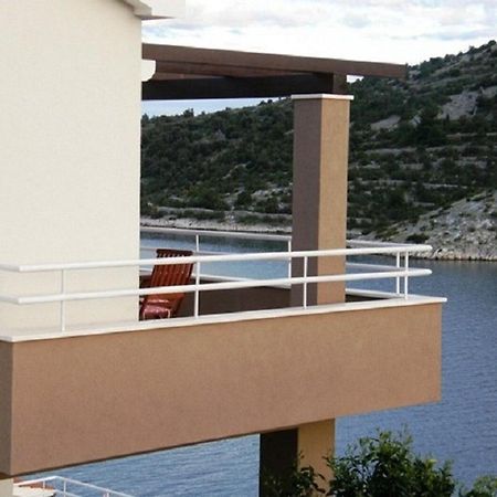 Apartments Ljubi Vinišće Εξωτερικό φωτογραφία