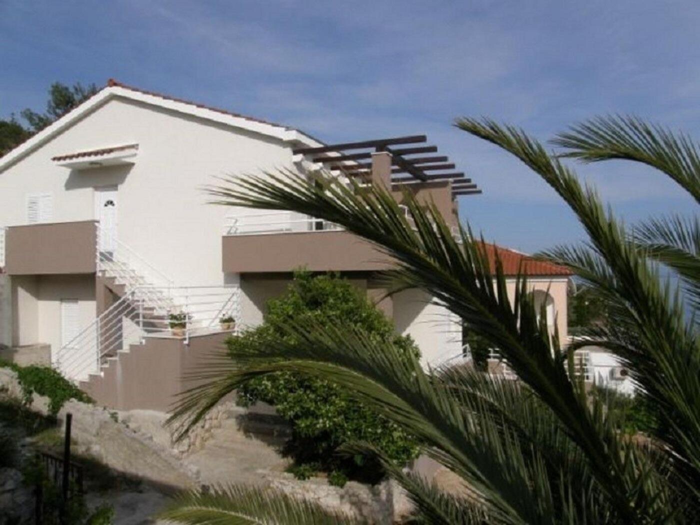Apartments Ljubi Vinišće Εξωτερικό φωτογραφία